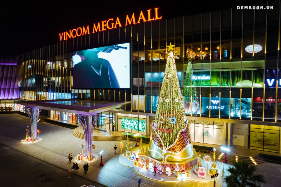 https: //statics. Vincom.com.vn/tin-tuc-su-kien/bai-viet-tin-tuc-su-kien/Vincom_GiangSinh-1. Jpeg